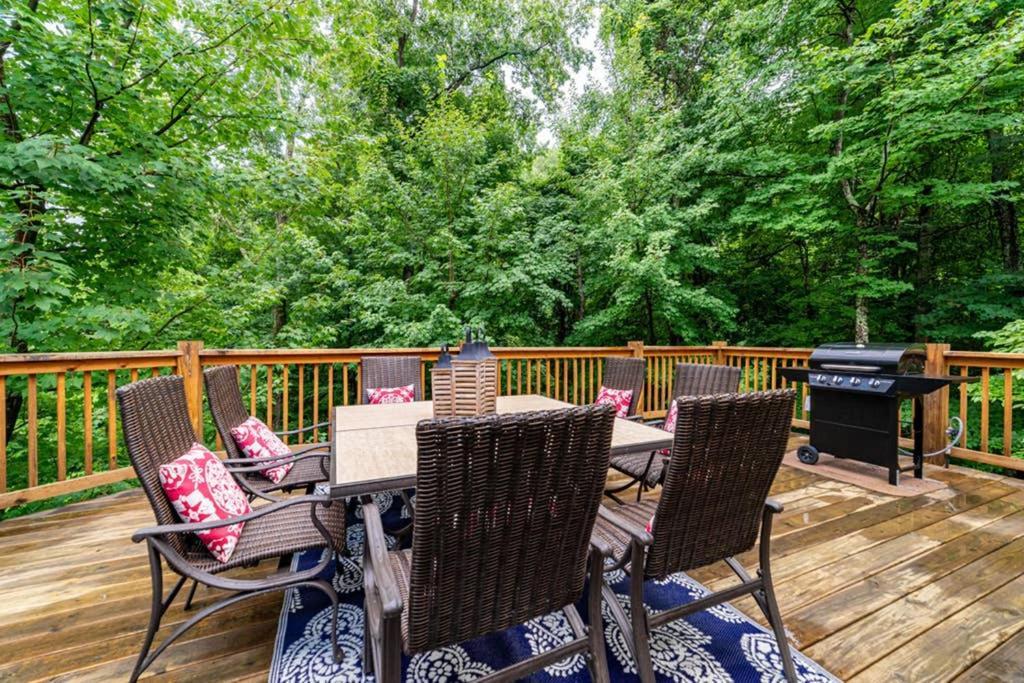 A Smoky Mountains Retreat - Chalet De Montagne Βίλα Gatlinburg Εξωτερικό φωτογραφία
