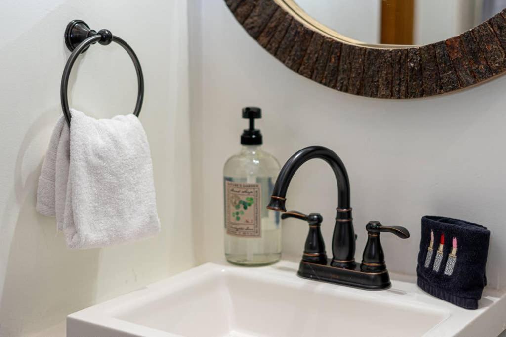 A Smoky Mountains Retreat - Chalet De Montagne Βίλα Gatlinburg Εξωτερικό φωτογραφία